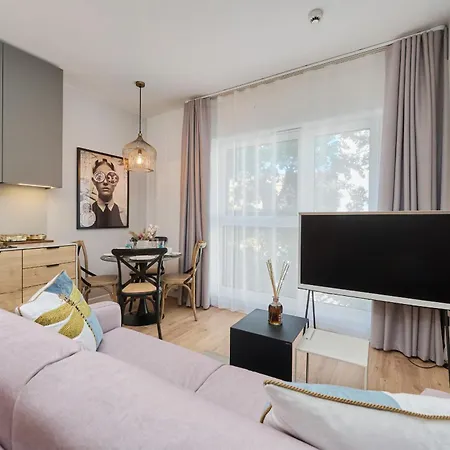 Lägenhet Lux Plac Wolnosci 6 In Old Town By Renters Prestige Poznań