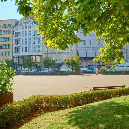 Lägenhet Lux Plac Wolnosci 6 In Old Town By Renters Prestige