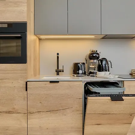 Lux Plac Wolnosci 6 In Old Town By Renters Prestige Lägenhet