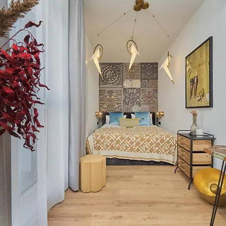Lägenhet Lux Plac Wolnosci 6 In Old Town By Renters Prestige *