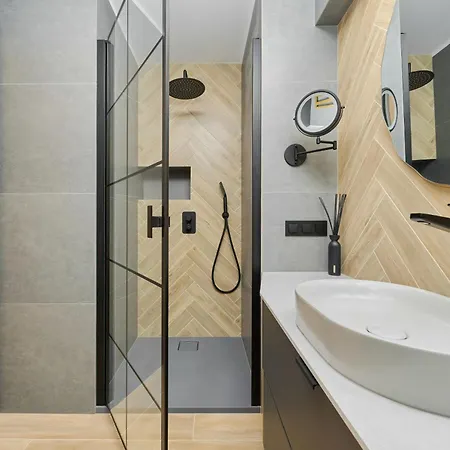 Lägenhet Lux Plac Wolnosci 6 In Old Town By Renters Prestige Poznań